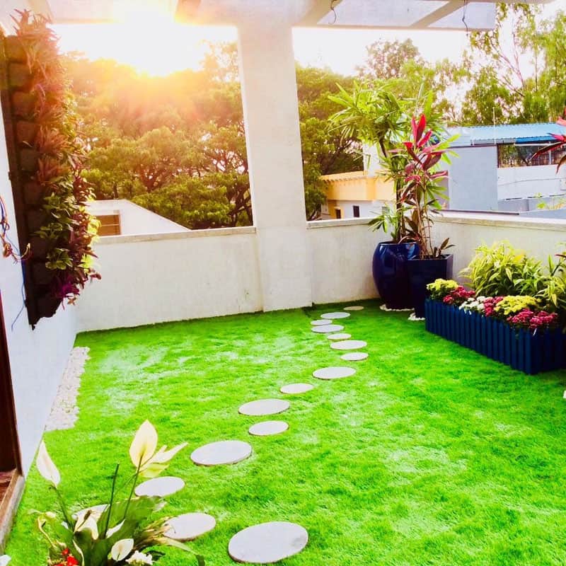 Rooftop with a Stunning Garden Using Artificial Grass