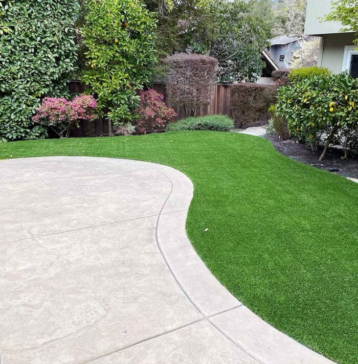 can you lay artificial grass on concrete