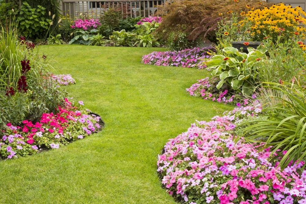 Artificial Lawns with Flower Beds and Gardens