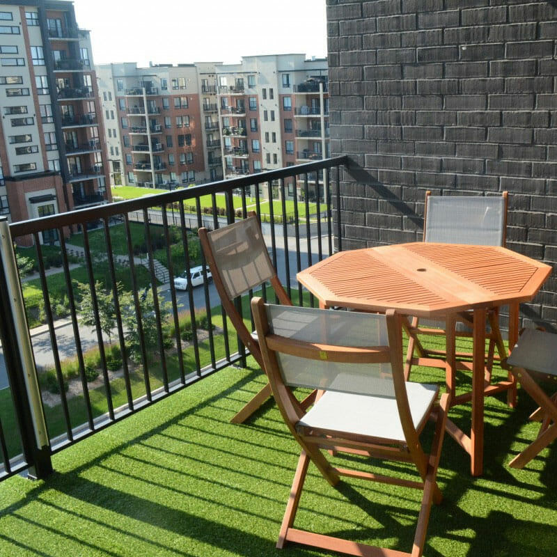 problems with artificial grass on balcony