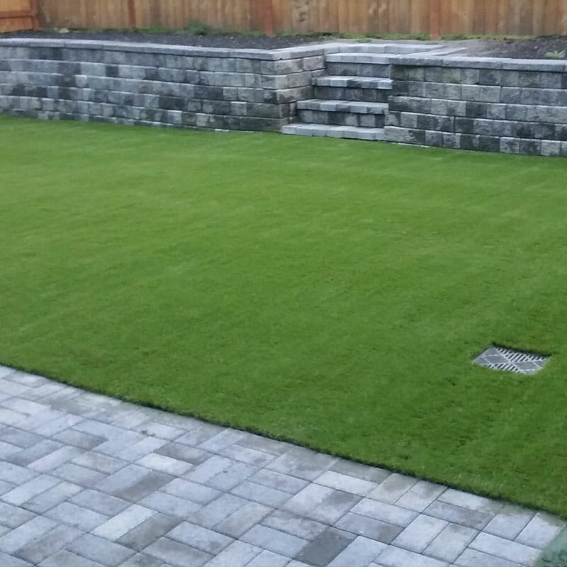 what-to-put-under-artificial-grass-for-drainage