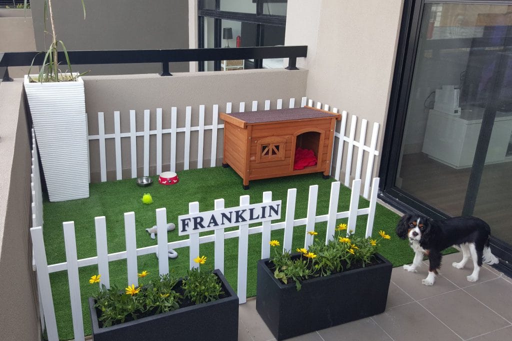 Fake Grass for Dogs to Pee on Balcony