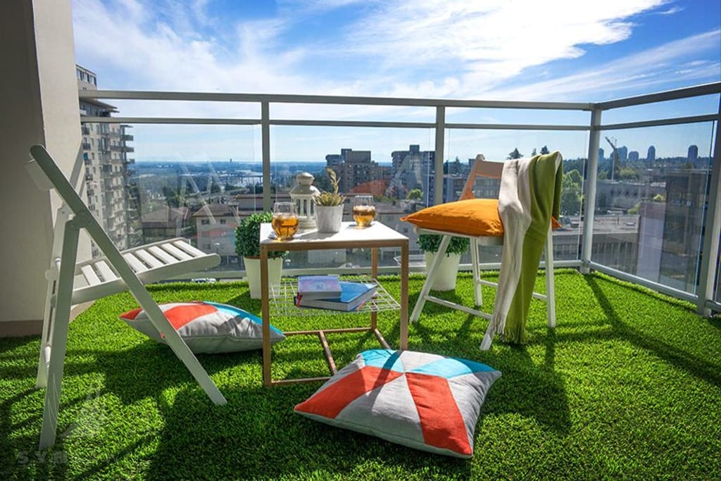 how to clean artificial grass on balcony