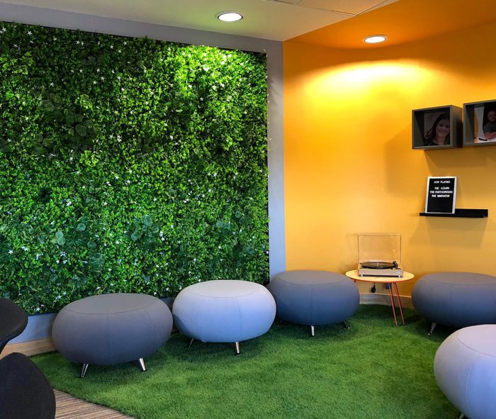 Artificial-green-wall-for-reception-areas